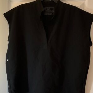 Figs Women’s Black Sleeveless V-Neck scrub top